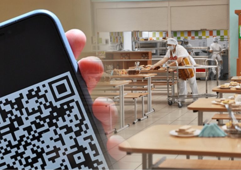 В столовую — по QR-коду: самоуправление Алуксне все шире использует мобильное приложение