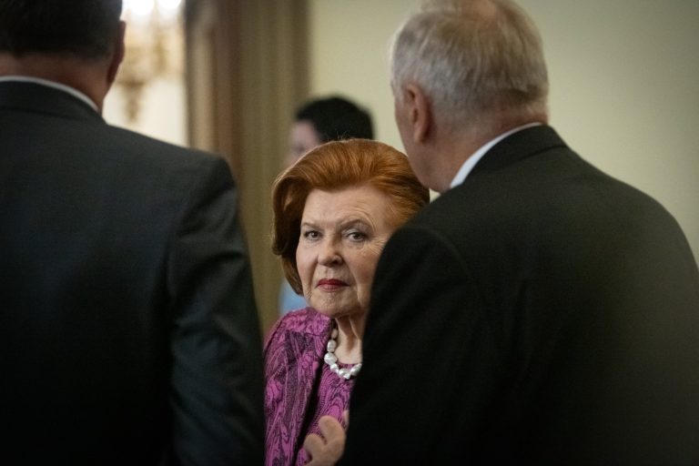 Инициатива отклонена: экс-президенты Латвии будут и дальше содержаться за счет государства