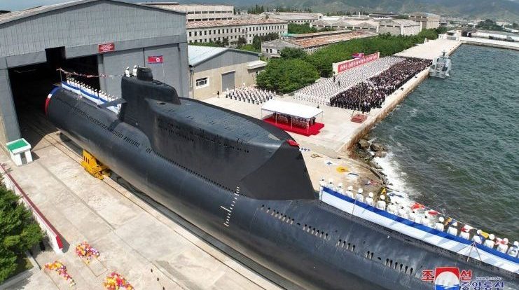 Северная Корея сообщила о спуске на воду подводной лодки, способной наносить ядерные удары