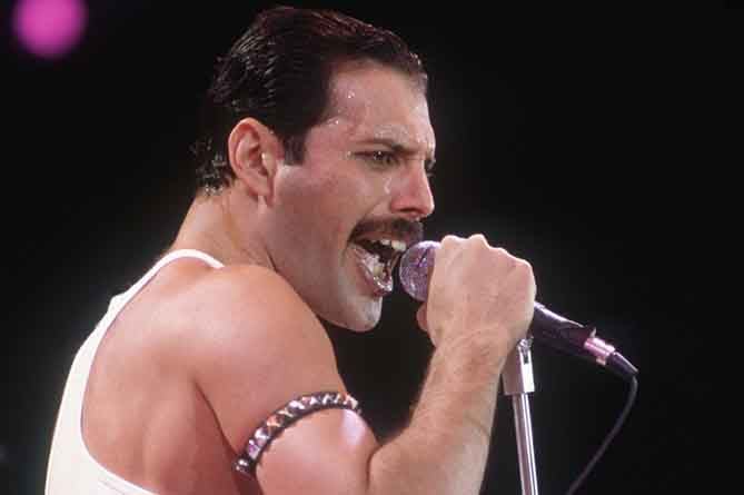 1,7 миллиона долларов: на аукционе продали черновик «Богемской рапсодии» Queen