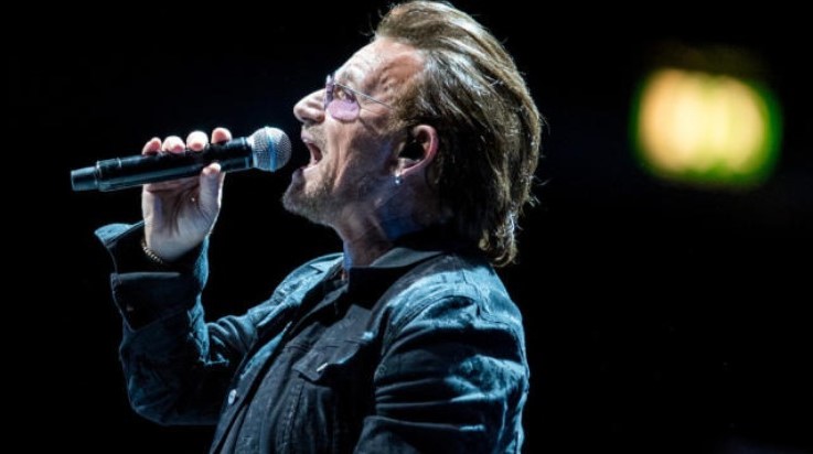 Группа U2 изменила текст песни «Pride», чтобы почтить память погибших на фестивале в Израиле