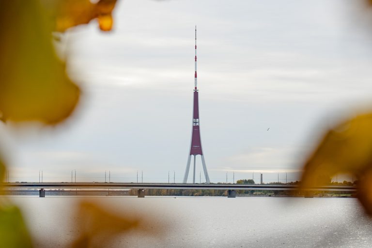 В последний рабочий день  ожидается холодный ветер и небольшие осадки
