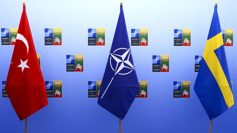 Эрдоган передал на ратификацию в парламент протокол о вступлении Швеции в НАТО