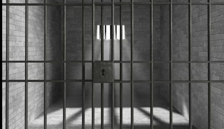 Дело об убийстве девочки из Роговки: cуд оставил отца и мачеху под стражей