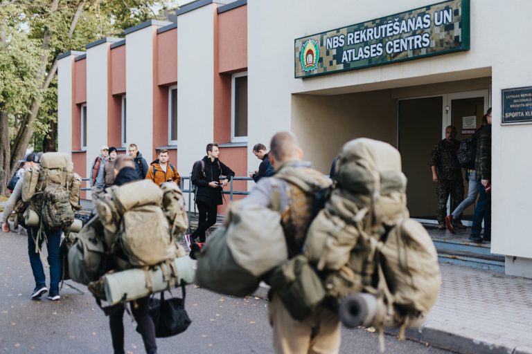 Призыв в Службу государственной обороны, возможно, придется проводить случайным образом