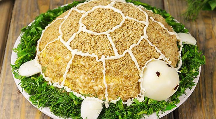 Салат «Чepепаший вальс»: многослойный и оригинальный