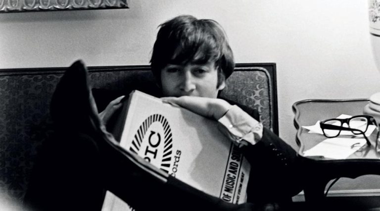 2 ноября выйдет «последняя» песня The Beatles — сингл Джона Леннона «Now and Then»