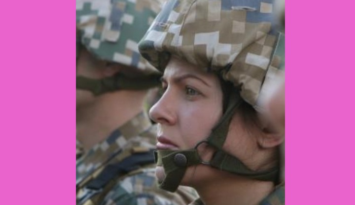 Министр: в гособорону будут призывать и женщин