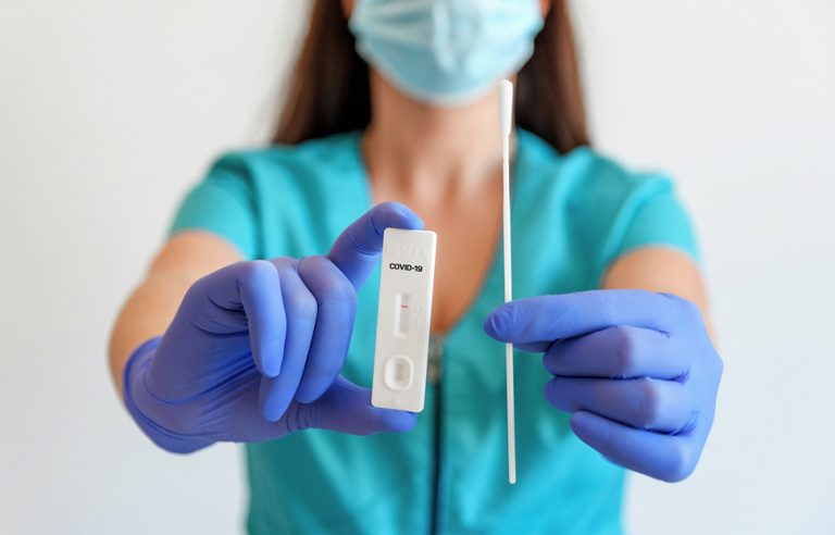 В Латвии растет число пациентов с «Covid-19»: цифры и тенденции