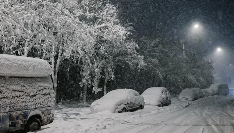 В ночь на вторник ожидаются снег и метель