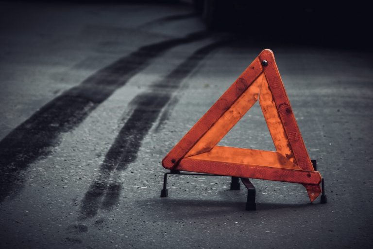 Четыре человека погибли в результате столкновения двух автомобилей в волости Раньки
