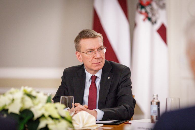 Президент провозгласил поправки к закону о защите прав потребителей в поддержку получателей ипотечных кредитов