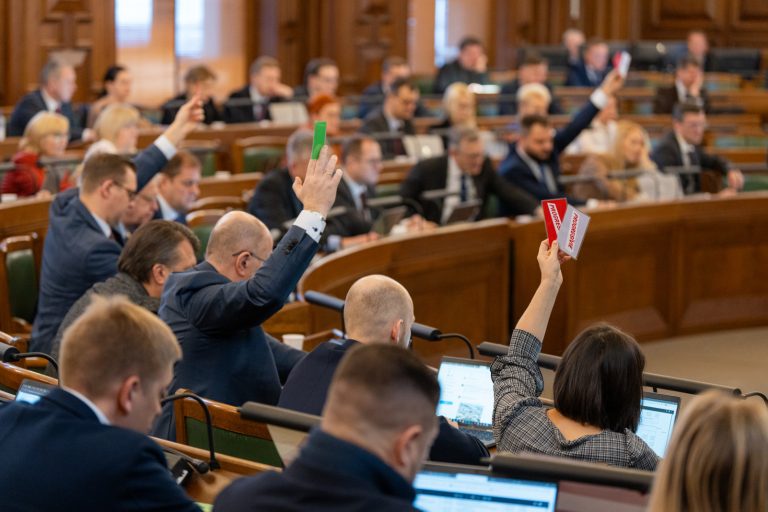 Латвийским сборным запретят участвовать в играх против России и Беларуси
