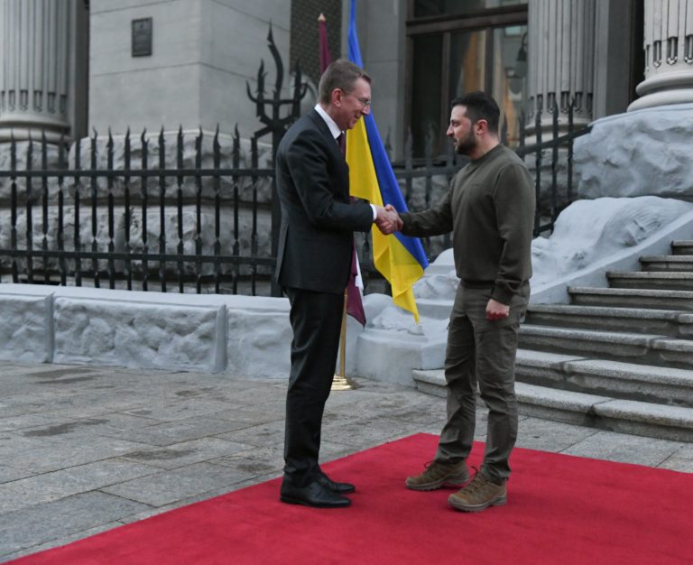 В Латвию едет Зеленский