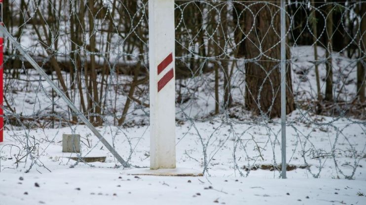 Газета: суды переполнены делами нелегальных иммигрантов