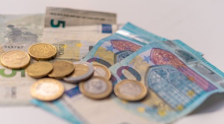Рига увеличит поддержку малообеспеченным