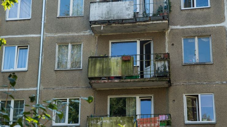 Рижская дума за 393 тысячи евро купит 13 бесхозных квартир