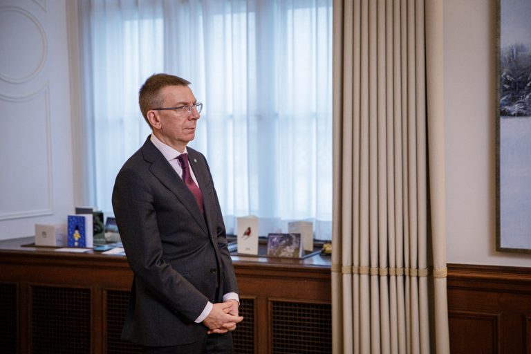 Ринкевич: перерывы в программе Латвийского радио недопустимы