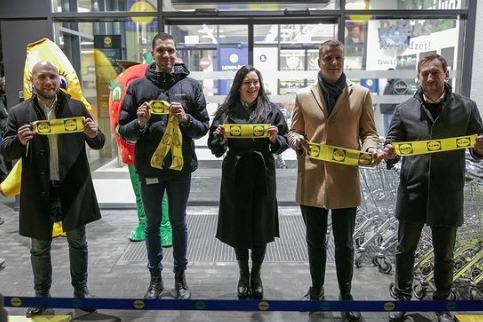 В Кенгарагсе с фанфарами открылся новый магазин Lidl