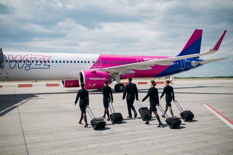 Wizz Air отменяет часть маршрутов: что делать тем, кто купил билеты
