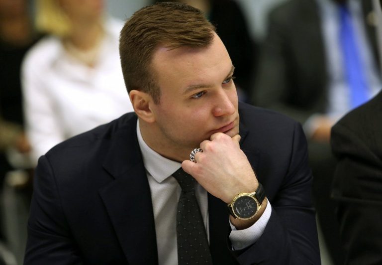 Экс-депутату Знотиньшу предъявлены обвинения в нанесении телесных повреждений