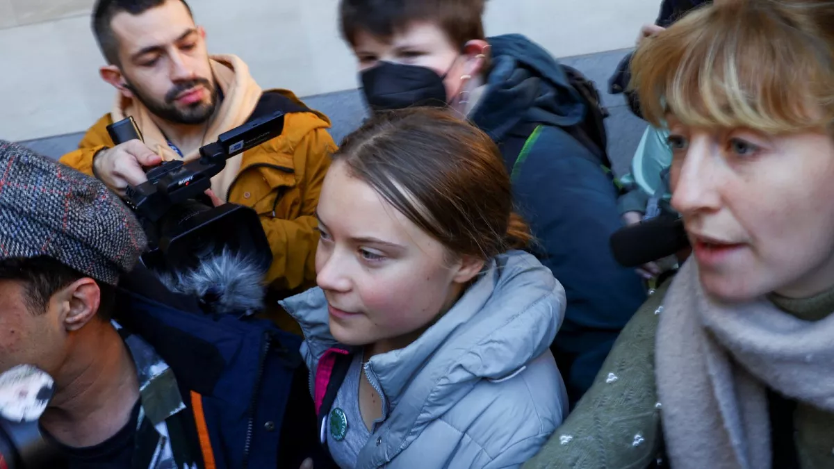 Суд в Лондоне оправдал экоактивистку Тунберг по делу о нарушении порядка