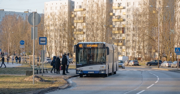 В Риге меняются названия нескольких остановок общественного транспорта