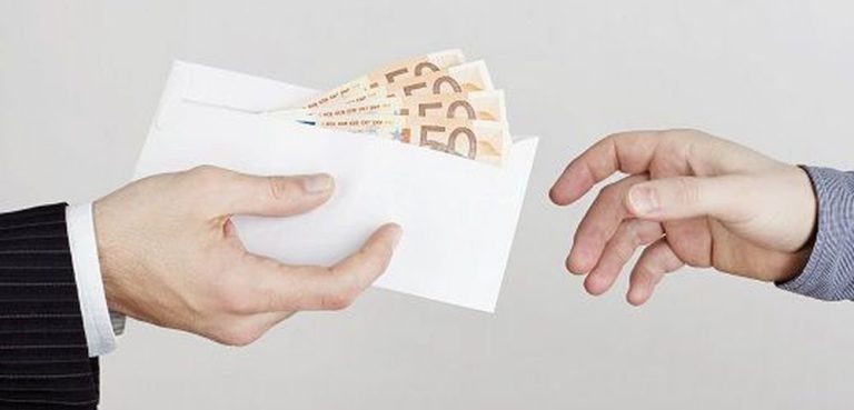 Госинспекция не может начать проверку по факту зарплат в конвертах в партии «Единство» — мало информации