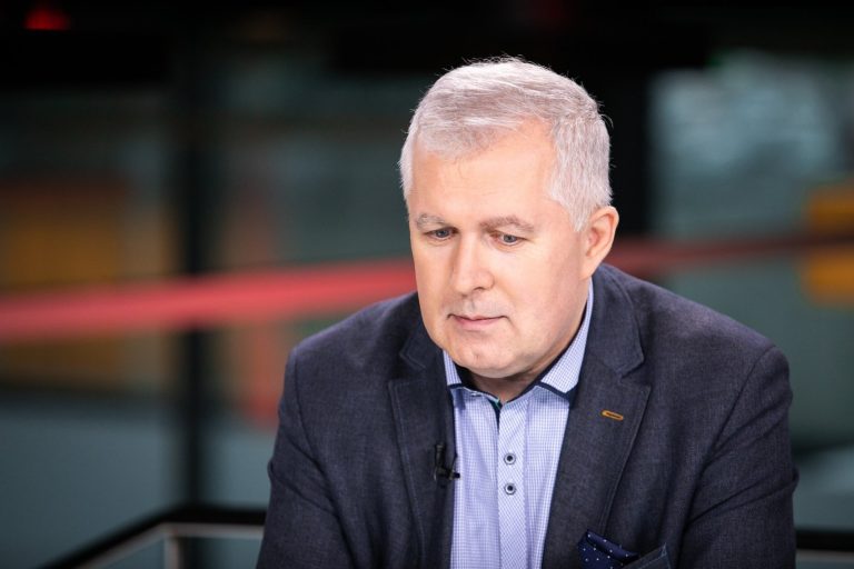Министр обороны Литвы уходит в отставку