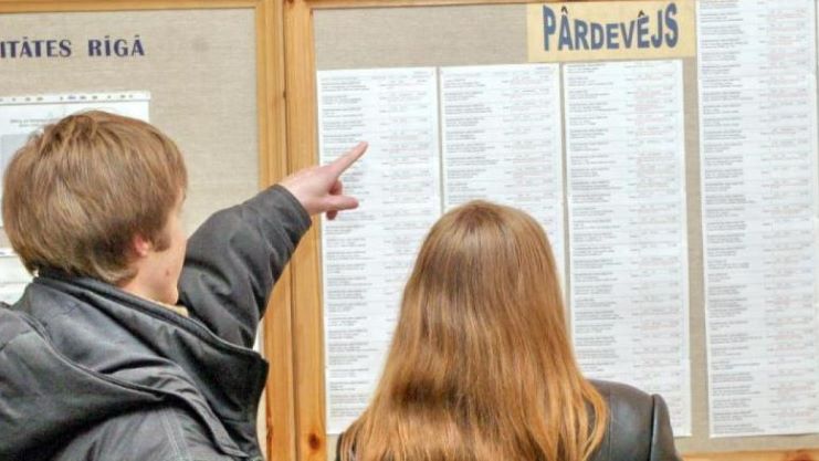 В Латвии безработных в прошлом году было в 2,5 раза больше, чем свободных рабочих мест