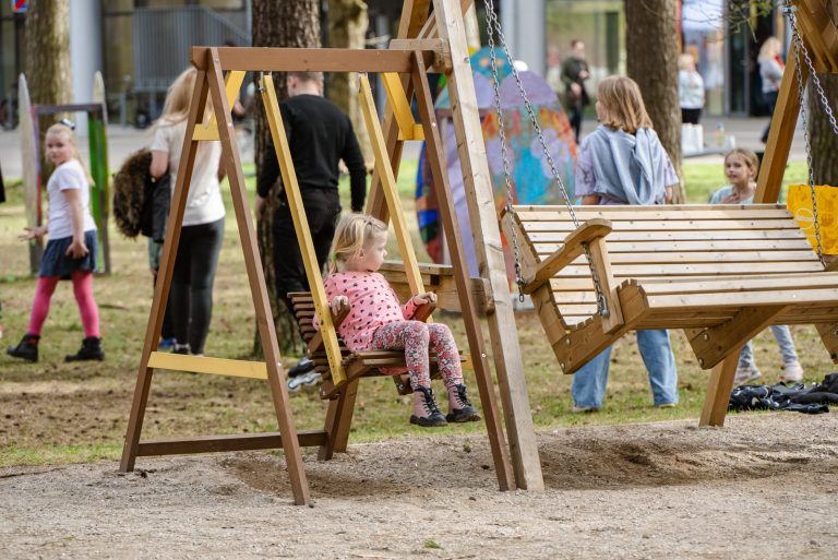 В Латвии третий день подряд бьются температурные рекорды