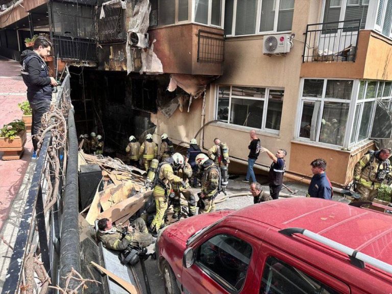 Не менее 27 человек погибли в Стамбуле при пожаре в ночном клубе