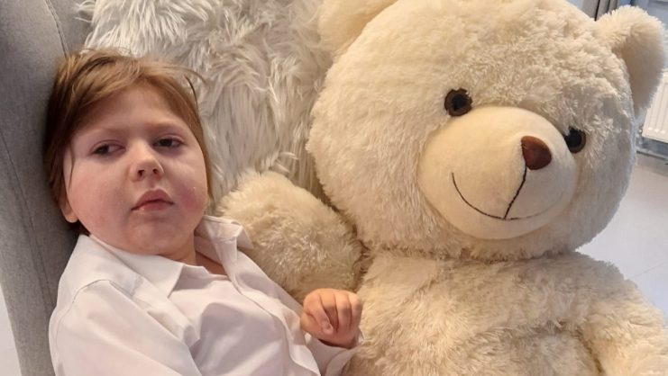 «Зеленая лампа»: 7-летнему тяжело больному Кристапу из Вецумниеки нужна помощь на оплату курса особой терапии