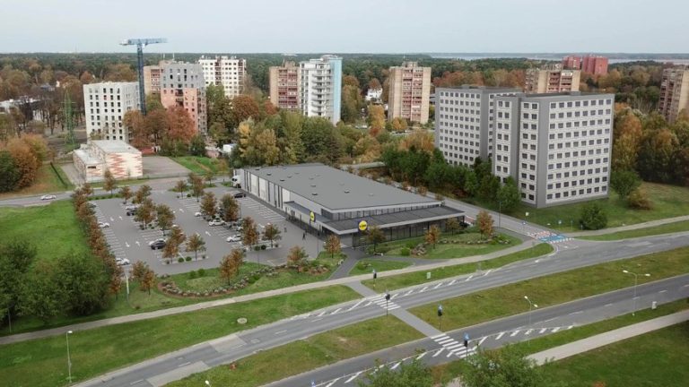 В Риге началось строительство нового магазина Lidl