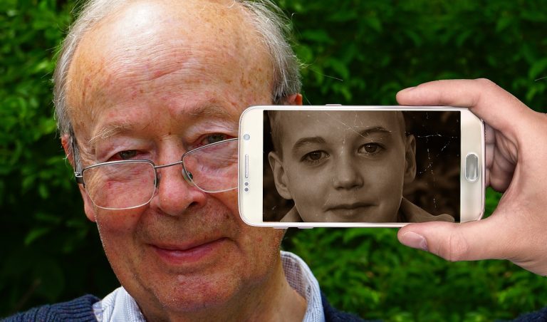 В Латвии постепенно отключат 3G: владельцы старых телефонов останутся без Интернета