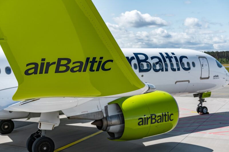 Государственные облигации airBaltic можно будет купить на сумму не более 100 млн евро