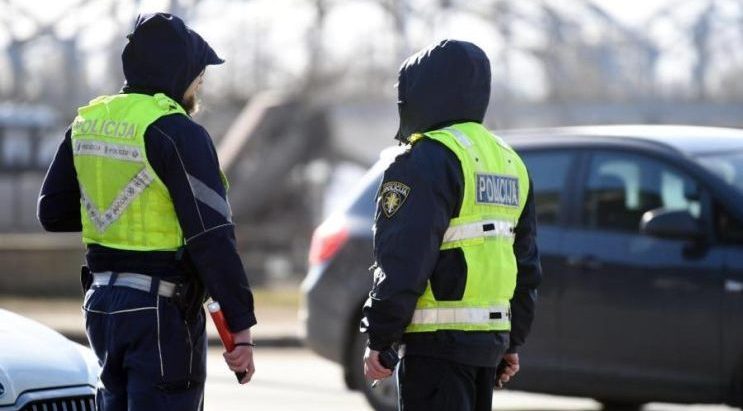 В результате ДТП в воскресенье пострадали семь человек