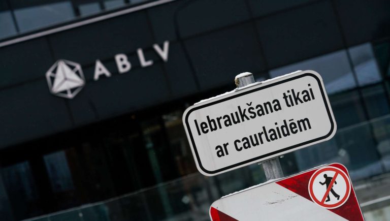 Ликвидаторы ABLV Bank пытаются взыскать с Госполиции больше 3 миллионов евро