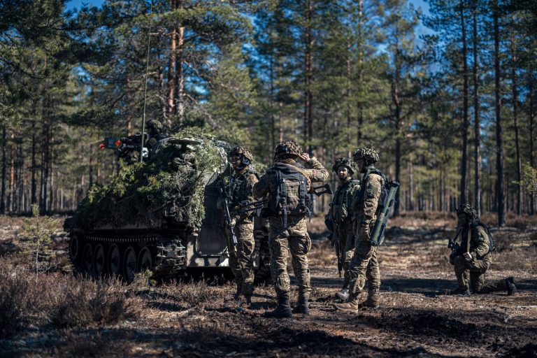 В результате ДТП во время учений погиб военнослужащий НВС