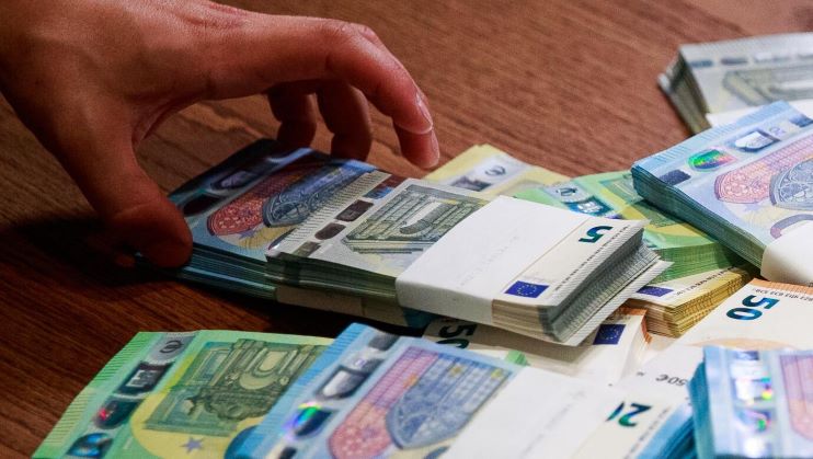 Попал в ловушку мошенников: кто подстрахует и возместит ущерб