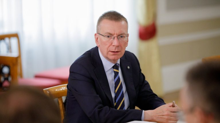 Президент Латвии отклонил 14 просьб о помиловании