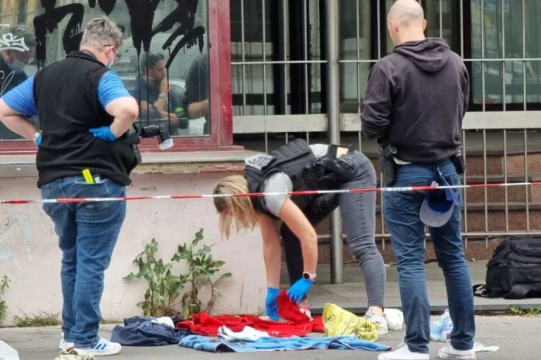 Во Франции произошло нападение с ножом в метро Лиона — пострадали четыре человека