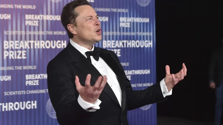 Акционеры Tesla одобрили выплату Маску премии в $56 млрд