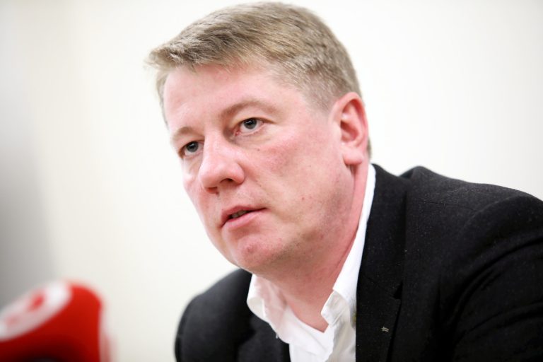 Экс-министр транспорта: Чтобы залатать дыру с «Rail Baltica», НДС необходимо поднять на 5%