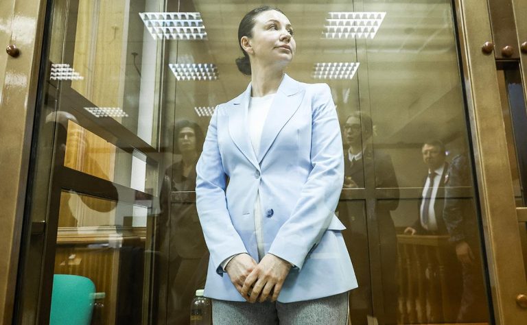 Желания не сработали: Елена Блиновская объявила себя банкротом