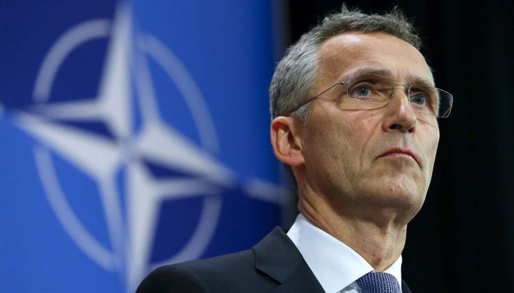 Президент Ринкевич вручит генсеку НАТО орден Трех звезд