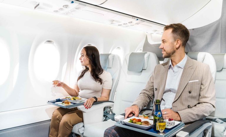 Компания «airBaltic» назвала самые востребованные направления из Риги на сентябрь