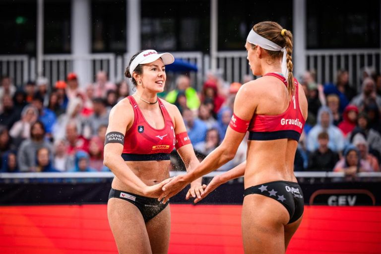 Граудиня/Cамойлова вышли в 1/4 финала чемпионата Европы