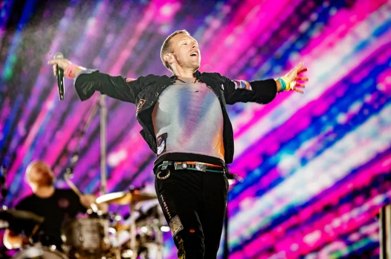 Гастрольный тур Coldplay стал самым прибыльным в истории рок-музыки