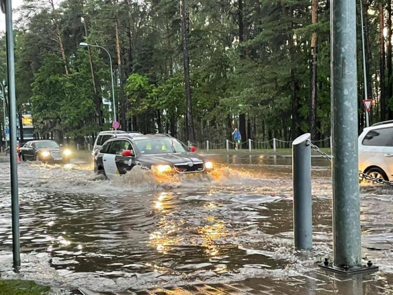 После бури: в Юрмале начата внеочередная дезинфекция воды
